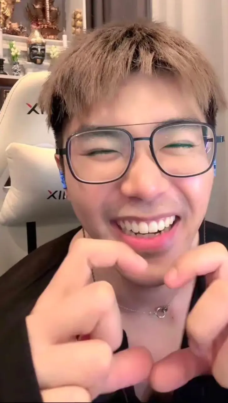 ACTOR & SINGER,MODEL : Tinwiphat Khueankaew