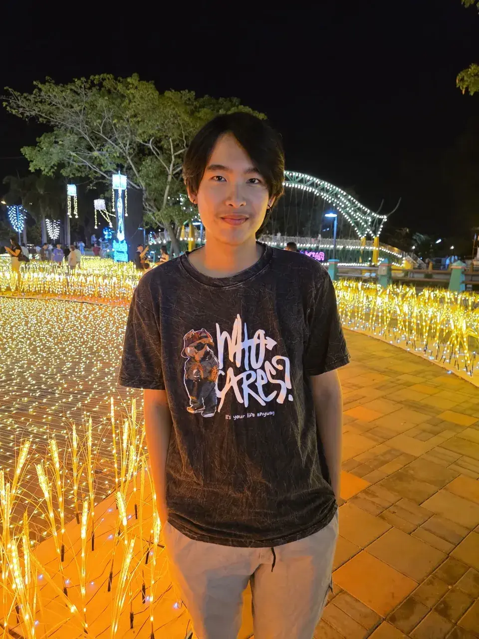 เปิดประวัติ ธันวา บุษประจง หรือที่รู้จักกันในชื่อ ธันวา พาทัวร์ นักแสดงนำเรื่อง คิดถึงสมุทรสาคร ค่ายหนุมานฟิล์ม