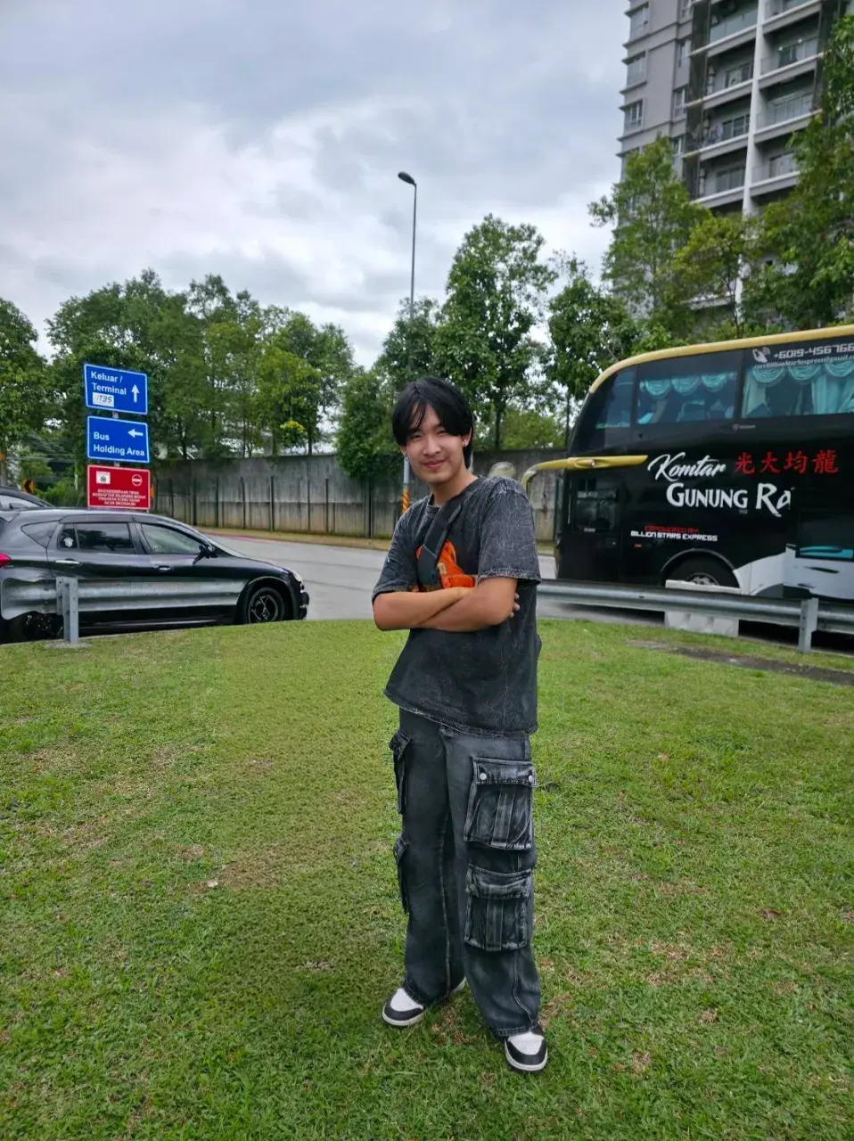 เปิดประวัติ ธันวา บุษประจง หรือที่รู้จักกันในชื่อ ธันวา พาทัวร์ นักแสดงนำเรื่อง คิดถึงสมุทรสาคร ค่ายหนุมานฟิล์ม