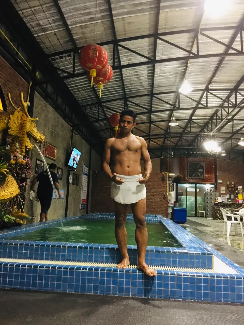 แมน ธนา ชะนะบุตร อดีตนักฟุตบอลทีมชาติไทย.