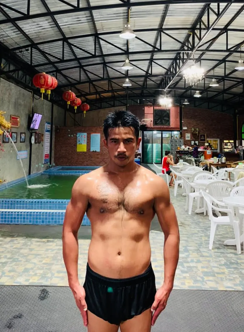 แมน ธนา ชะนะบุตร อดีตนักฟุตบอลทีมชาติไทย.