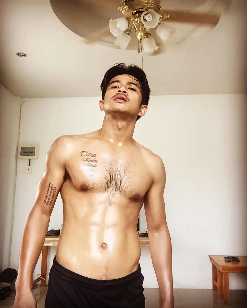 แมน ธนา ชะนะบุตร อดีตนักฟุตบอลทีมชาติไทย.