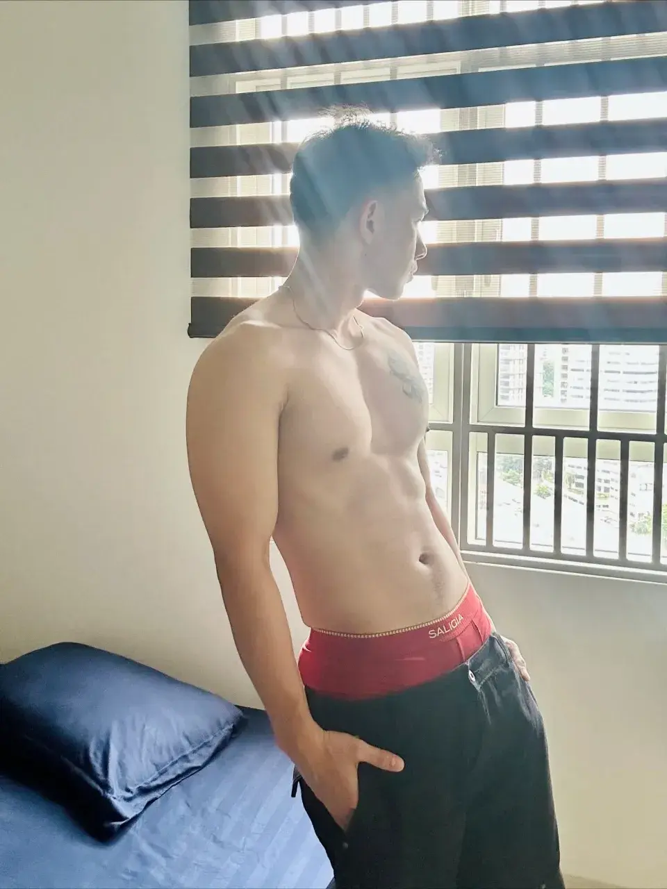 หนุ่ม(กกน.)แดง