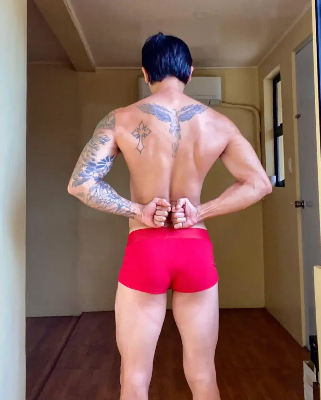 หนุ่ม(กกน.)แดง