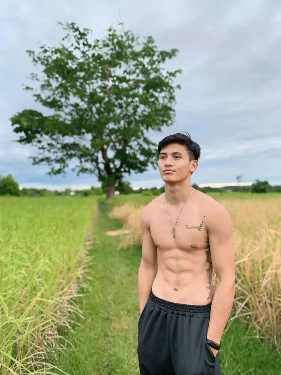 หนุ่ม..บ้านทุ่ง