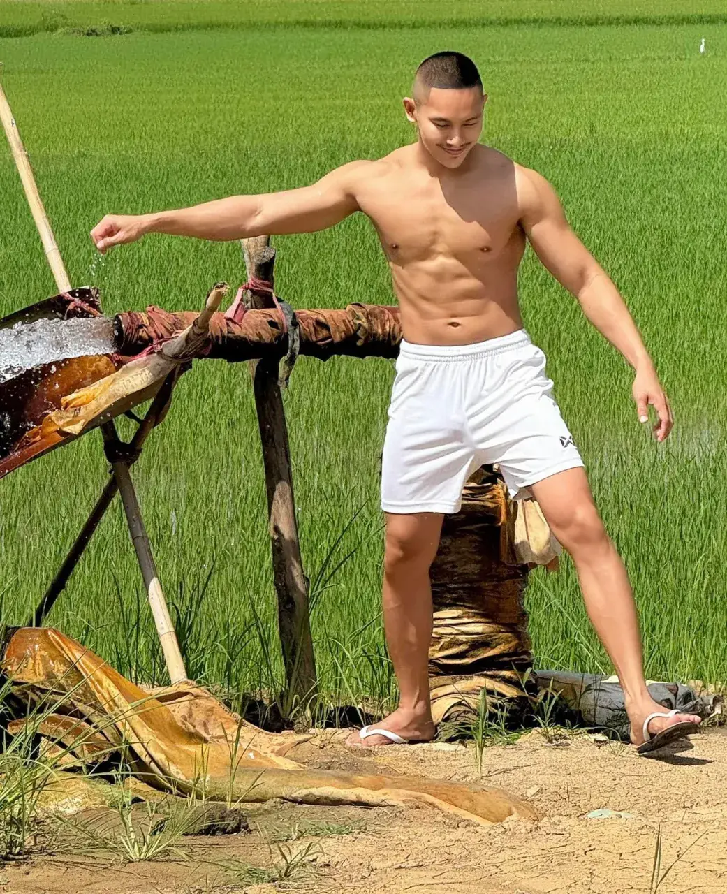 หนุ่ม..บ้านทุ่ง