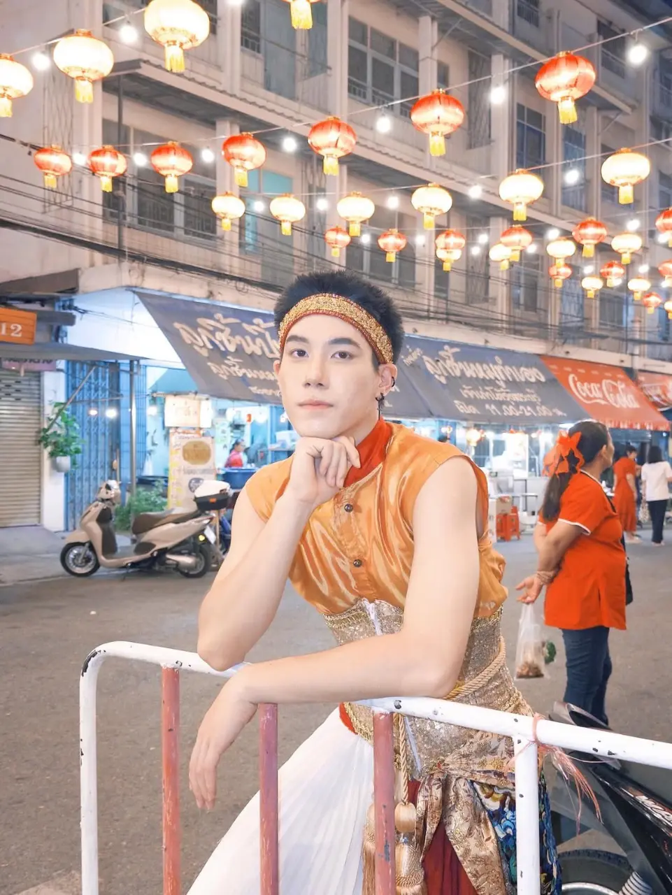 รูปหล่อเร้าอารมณ์ . 16