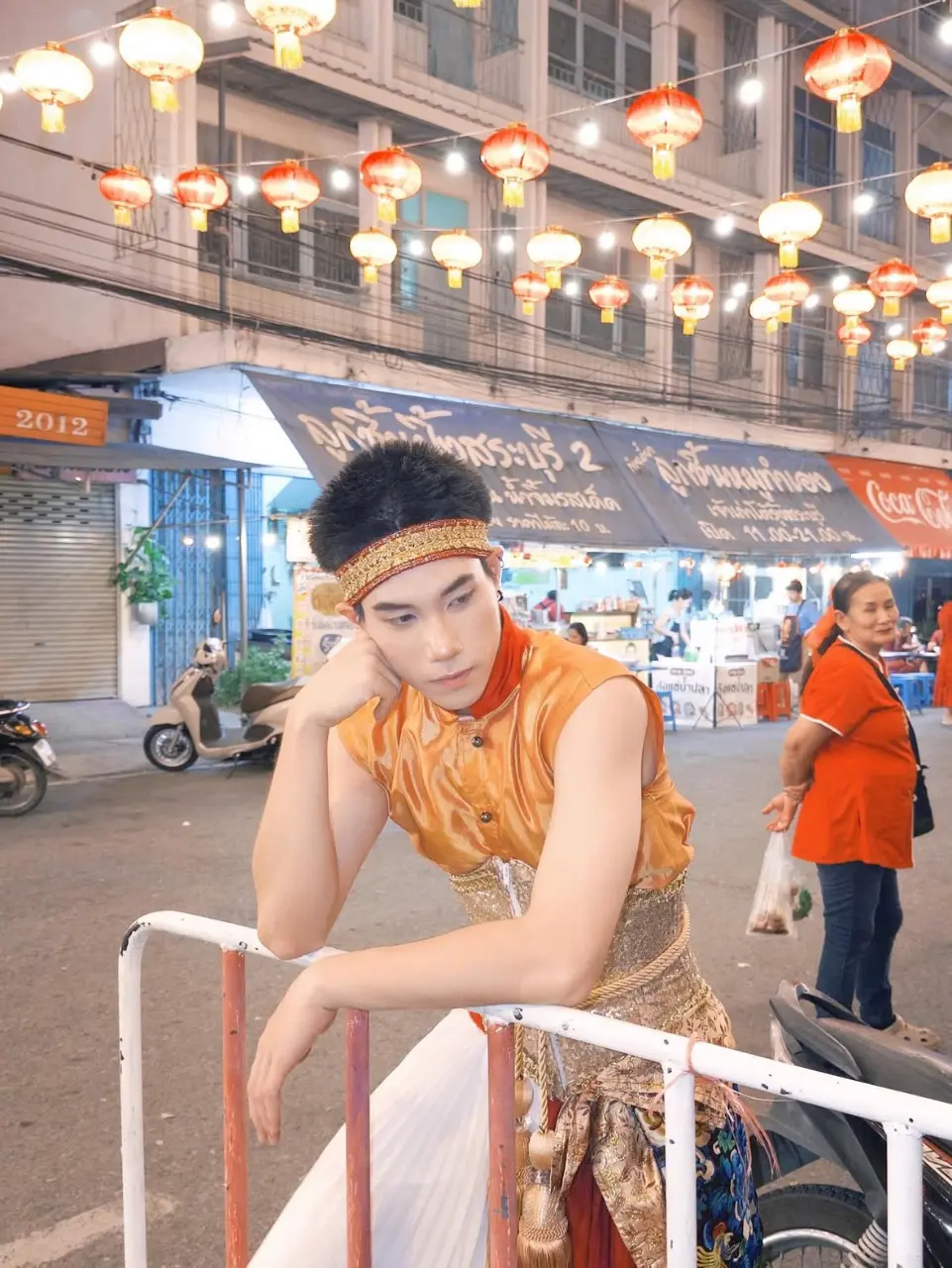 รูปหล่อเร้าอารมณ์ . 16