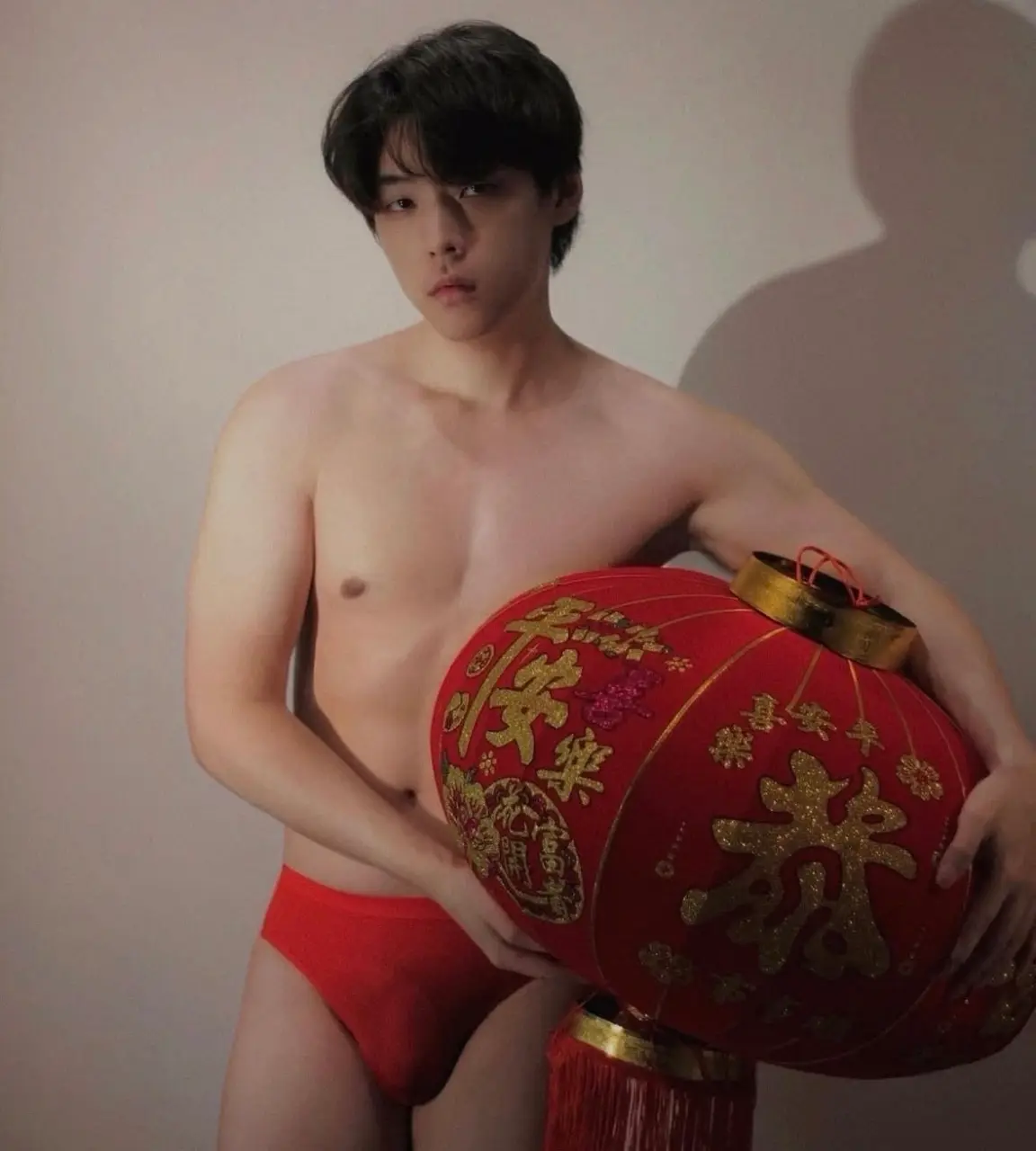 รูปหล่อเร้าอารมณ์ . 16