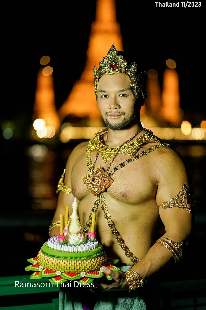 Loy Krathong 2024 in Thai Style 🇹🇭