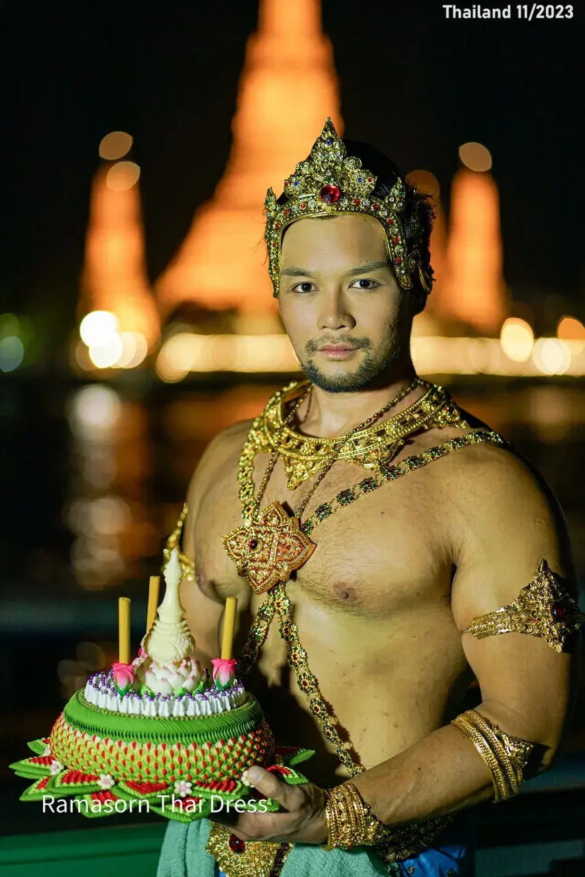 Loy Krathong 2024 in Thai Style 🇹🇭