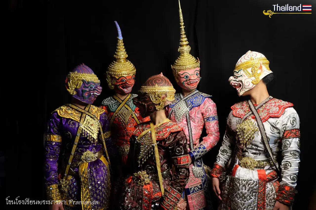 Young Khon Performers 🇹🇭