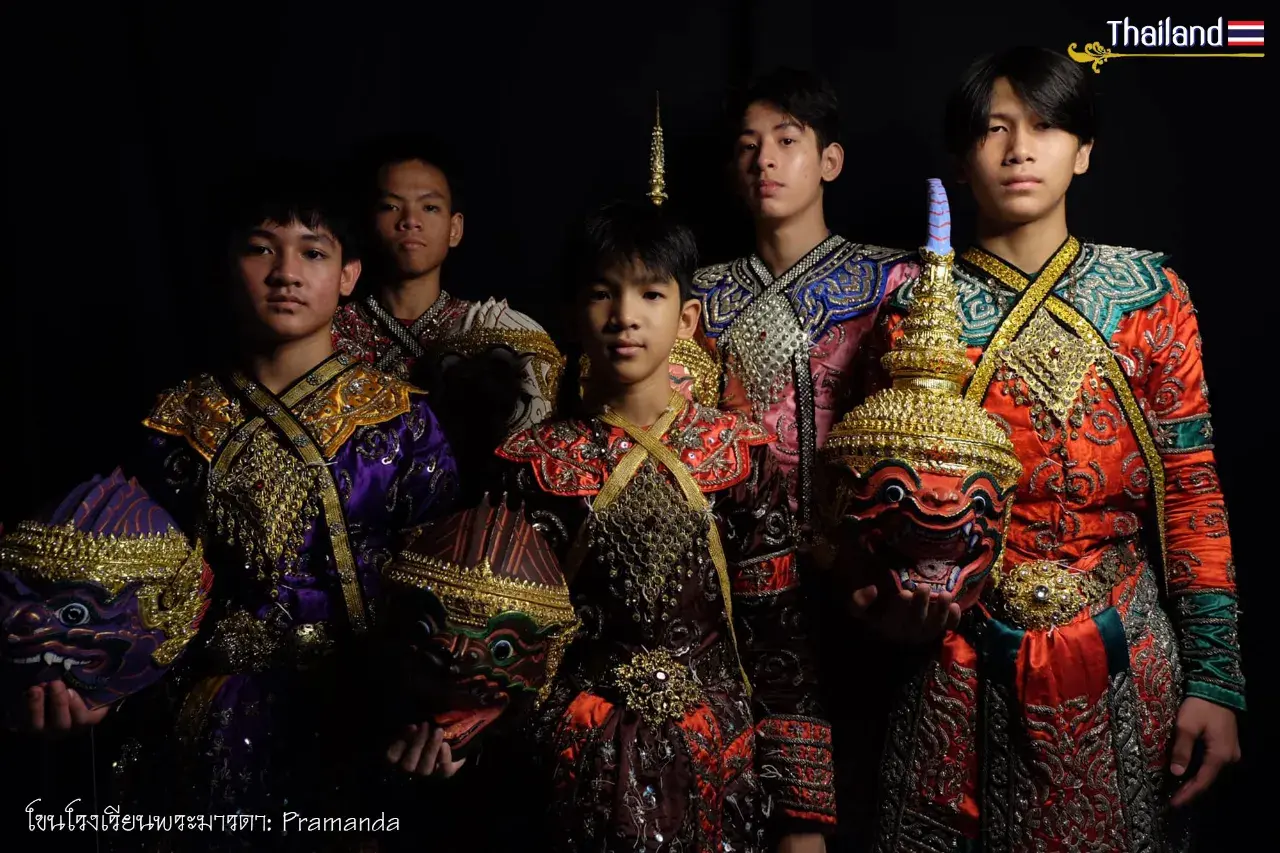 Young Khon Performers 🇹🇭