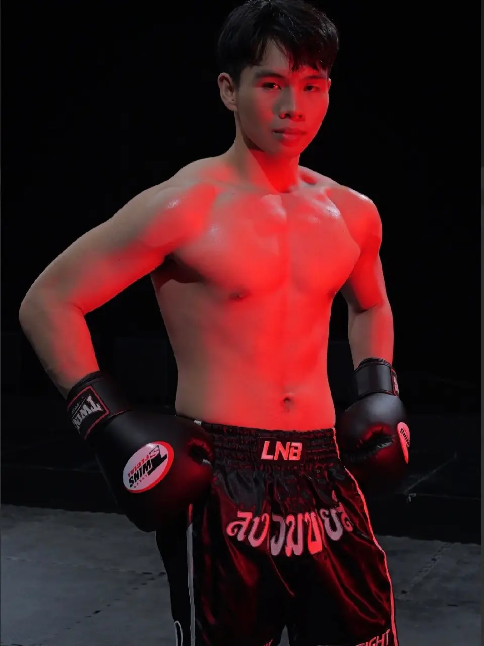 รูปหล่อเร้าอารมณ์ . 17