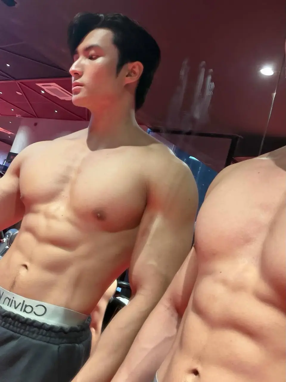 FREELANCE MODEL : Hàn Việt