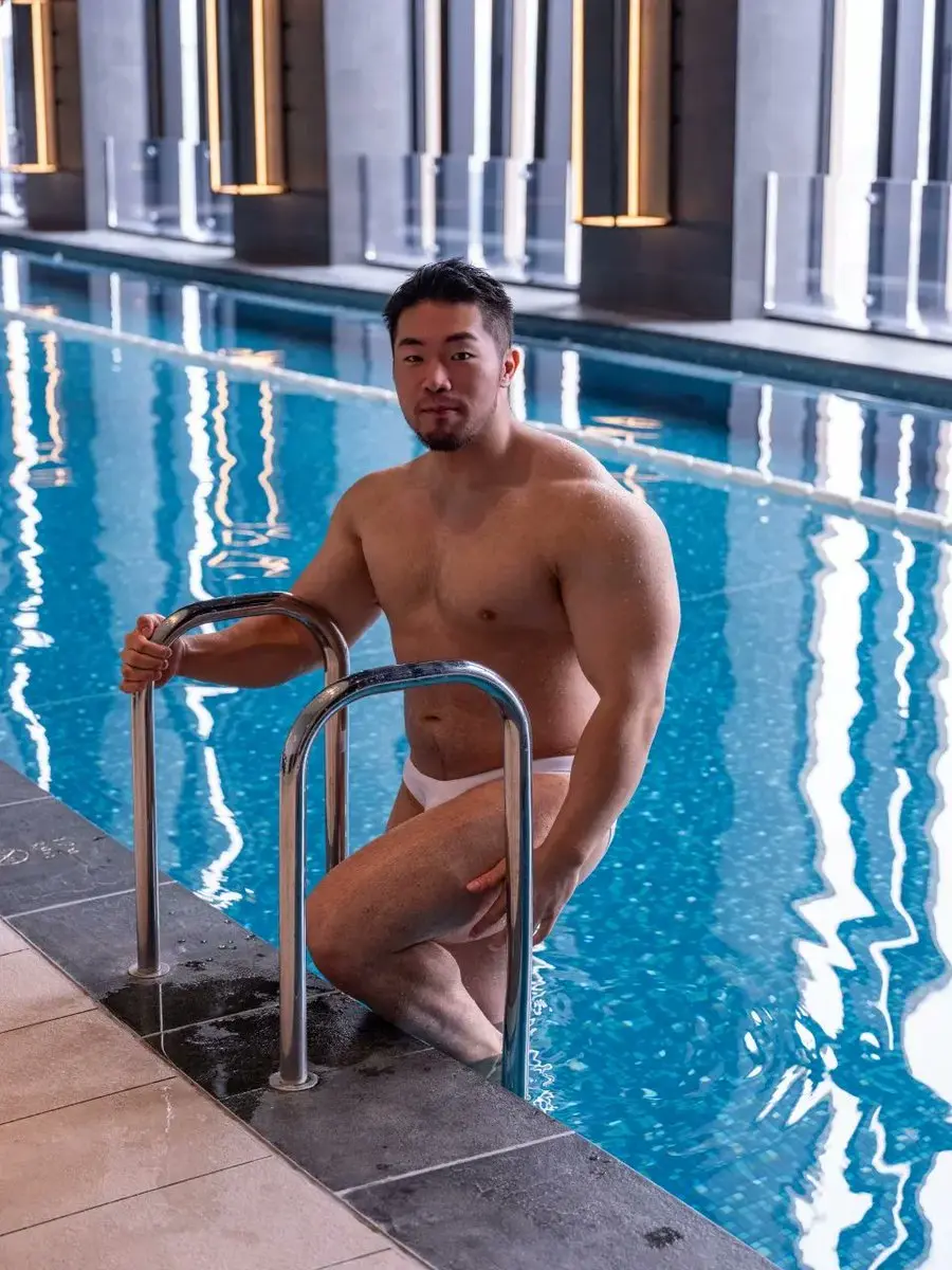 Muscle Model : Gorilla Macho-kun