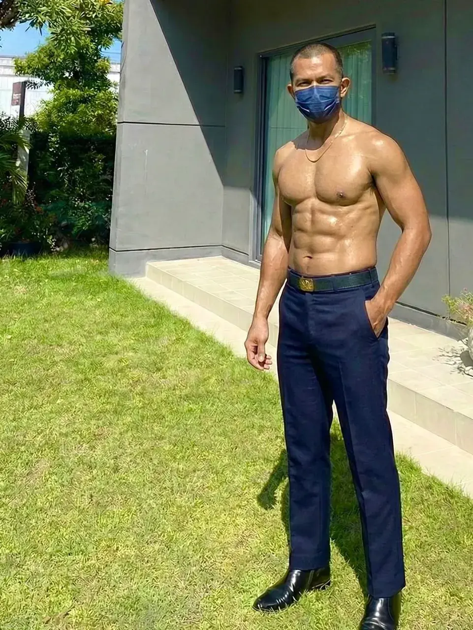 อิ่มสุดติ่ง