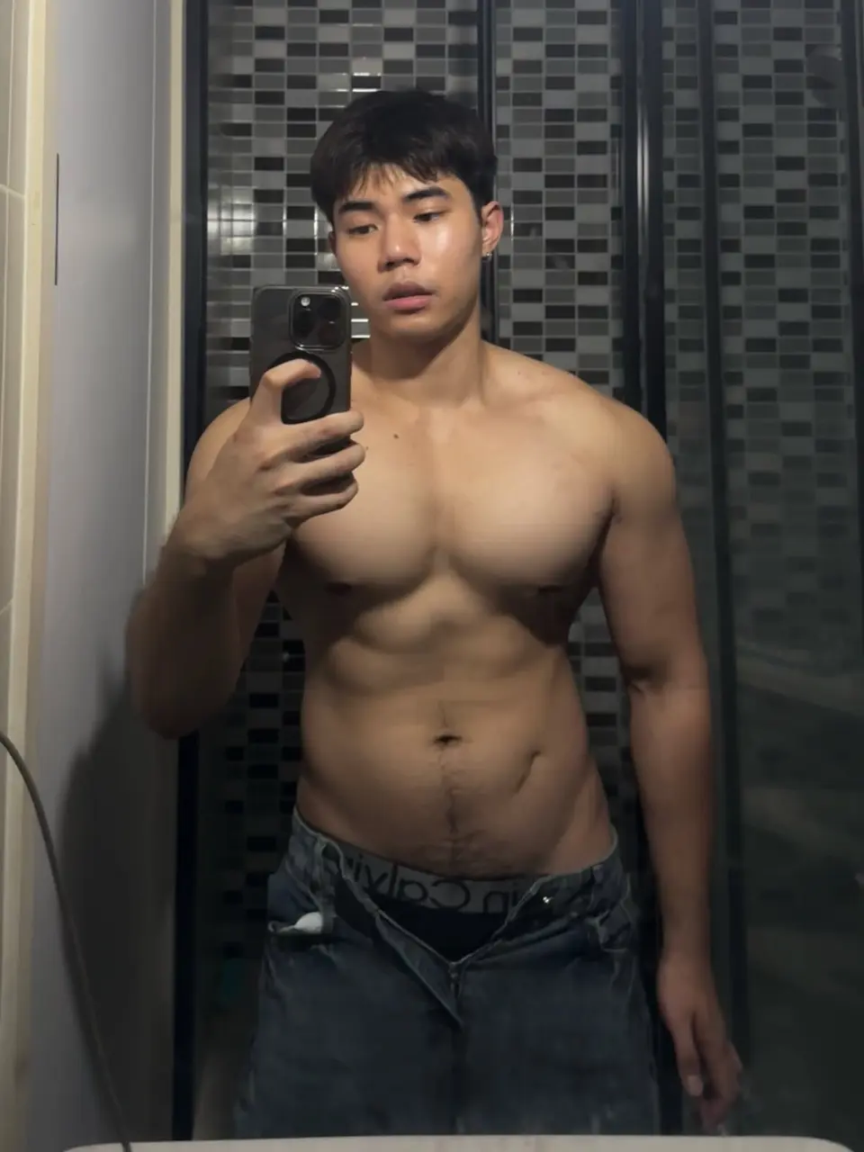 รูปหล่อเร้าอารมณ์ . 18