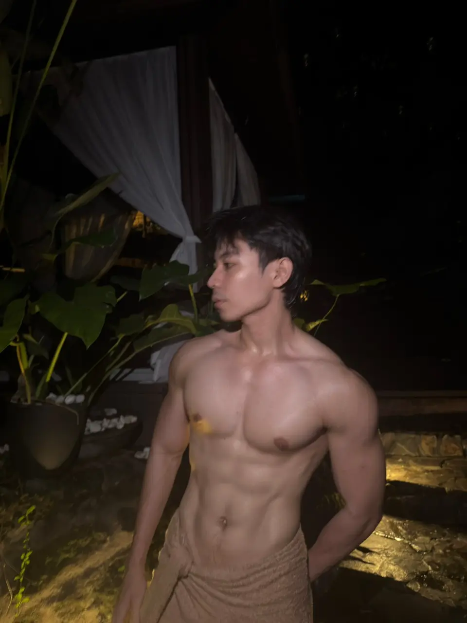 รูปหล่อเร้าอารมณ์ . 18