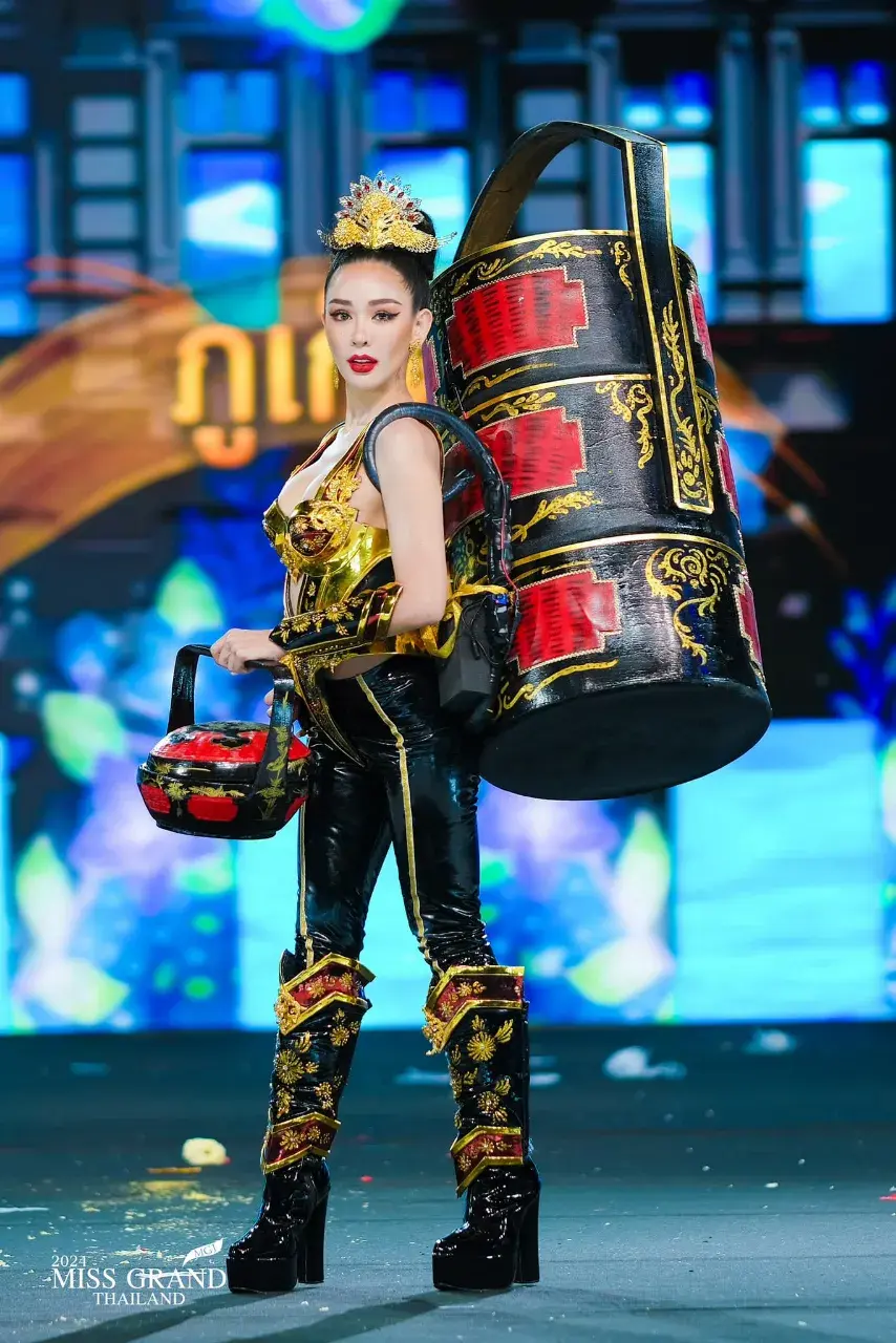 MGT42 #มิสแกรนด์ภูเก็ต หลิน มาลิน ชระอนันต์  ชุด เสี่ยหนาตะกร้ามงคล