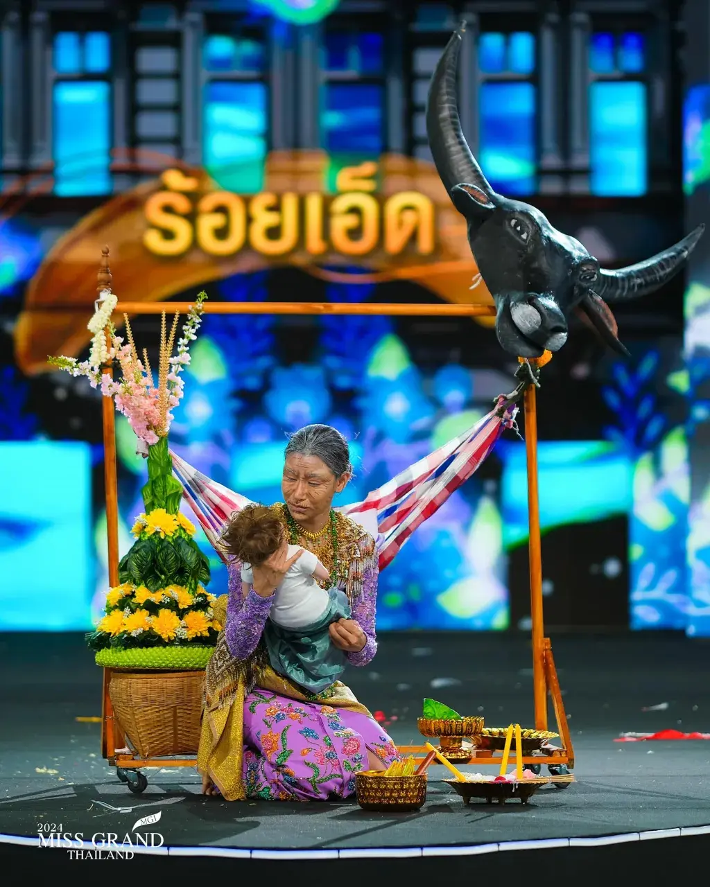 MGT48 #มิสแกรนด์ร้อยเอ็ด วีวี่ ฐาสุปางค์ เดชะอัครอนันต์  ชุด แม่ผุดมาซื้อ