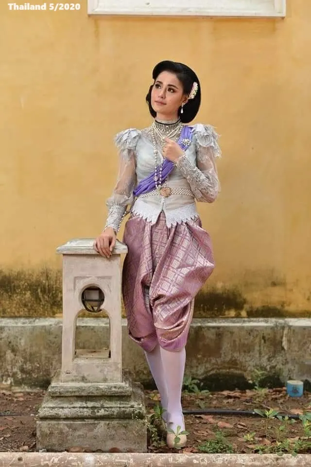Lady in Thai Fashion of King Rama V Period 🇹🇭