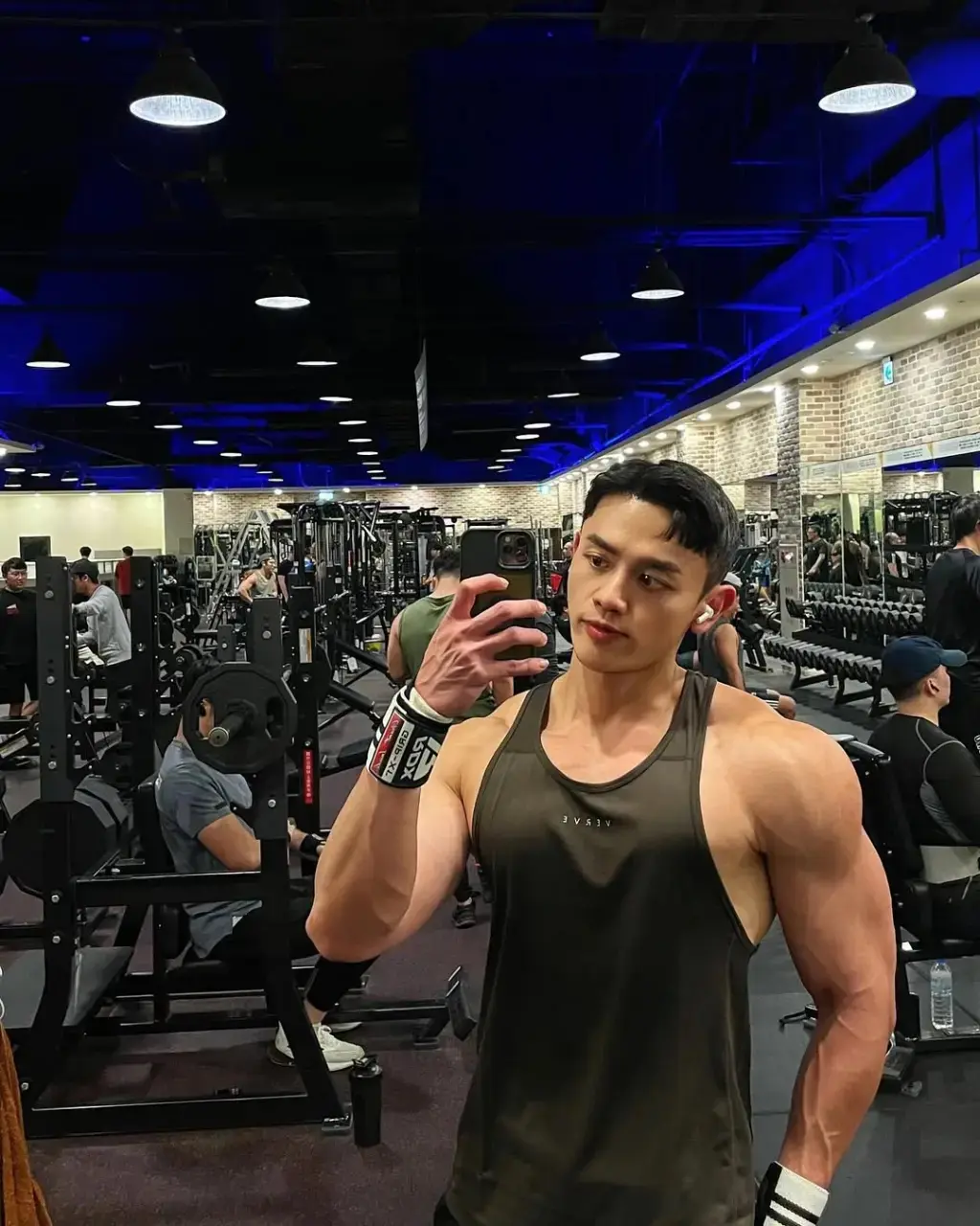 Cool GUY : Sam Hong • 焌翔