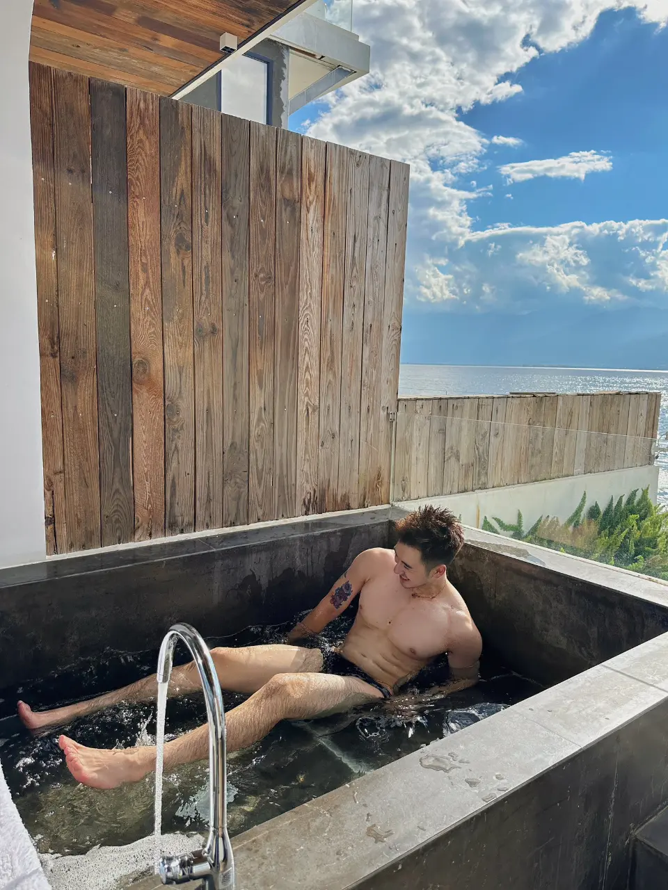 Cool GUY : 西岛君🐺Zech