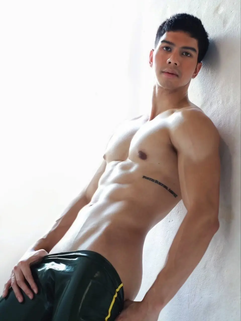 Cool GUY : Peach Nakprasit