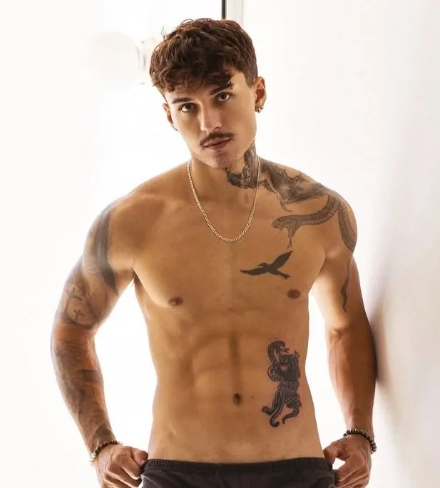 ถอดโชว์เรือนร่าง 2966