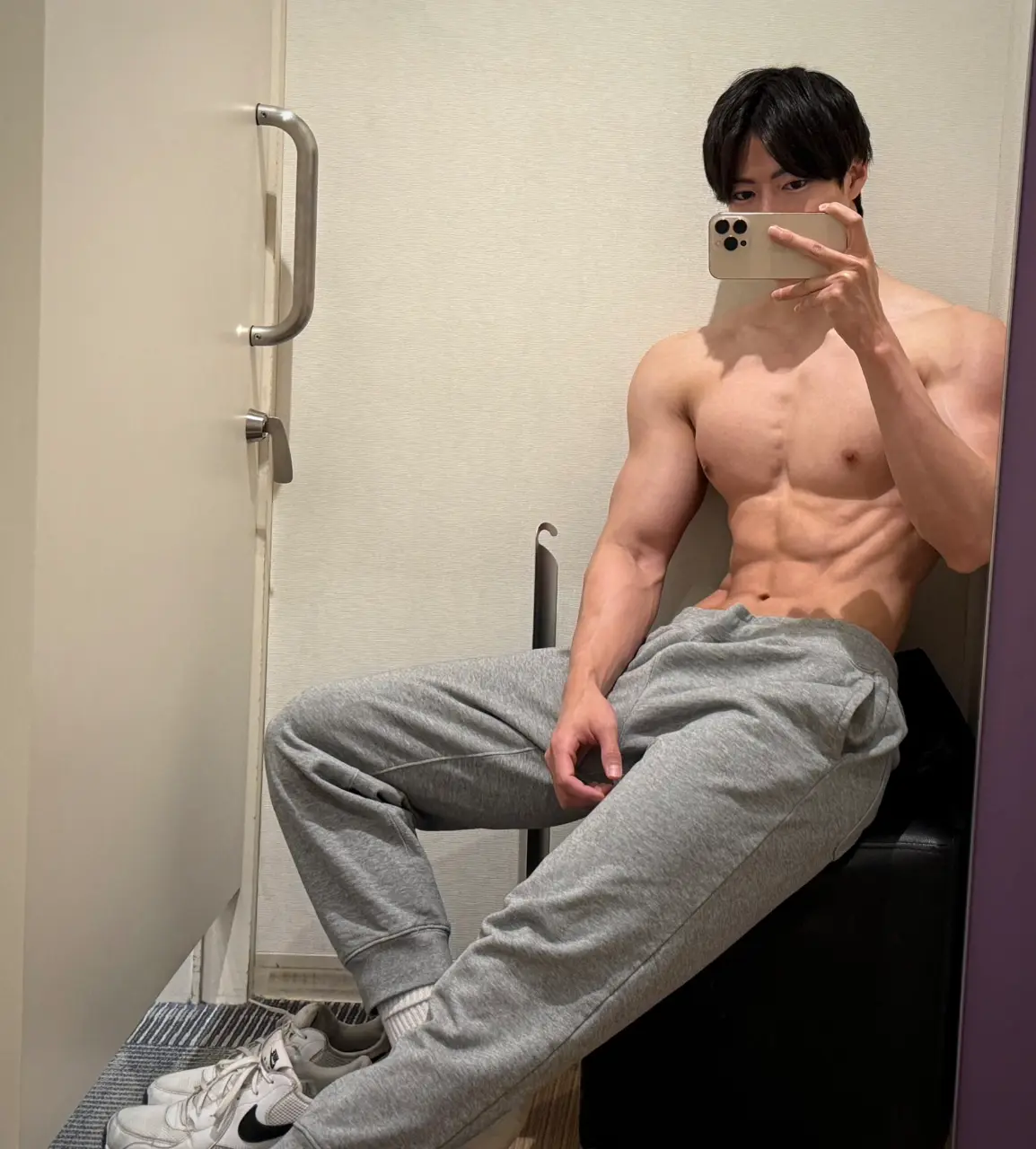 ถอดโชว์เรือนร่าง 2968