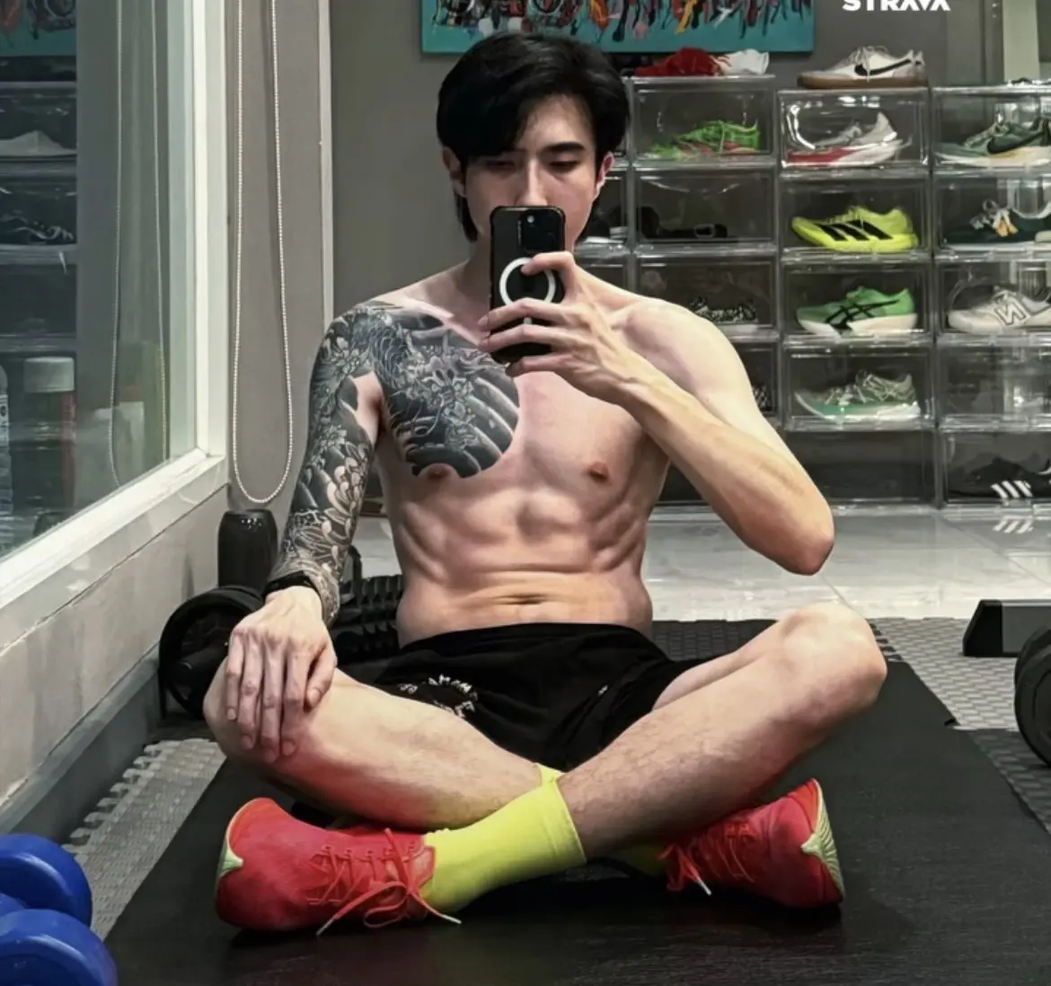 หนุ่มรอยสัก