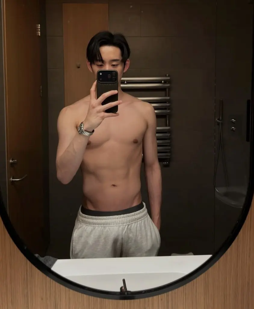 ถอดโชว์เรือนร่าง 2969