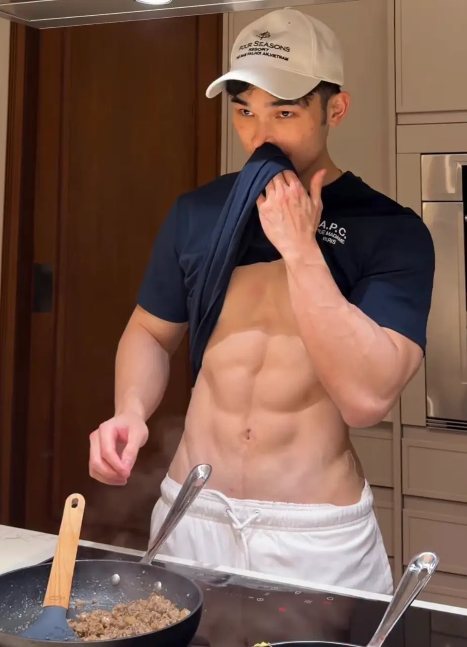 ถอดโชว์เรือนร่าง 2970