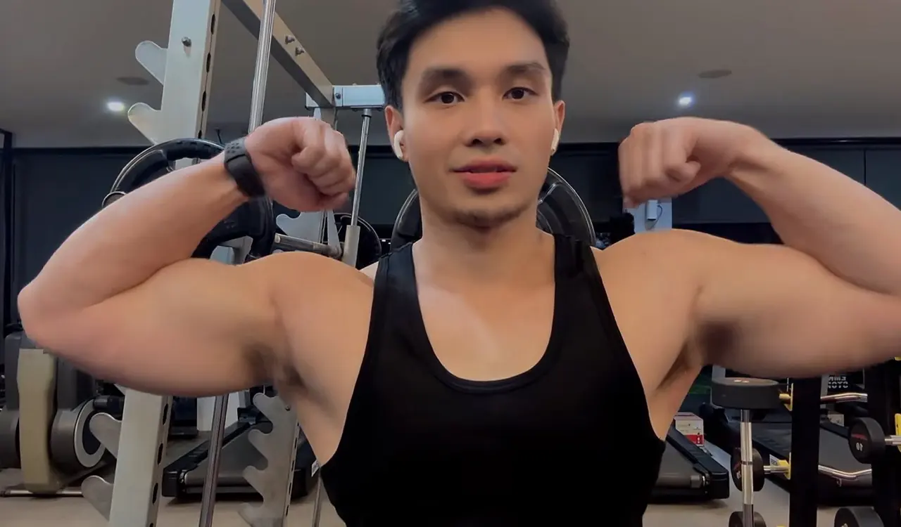 ถอดโชว์เรือนร่าง 2970