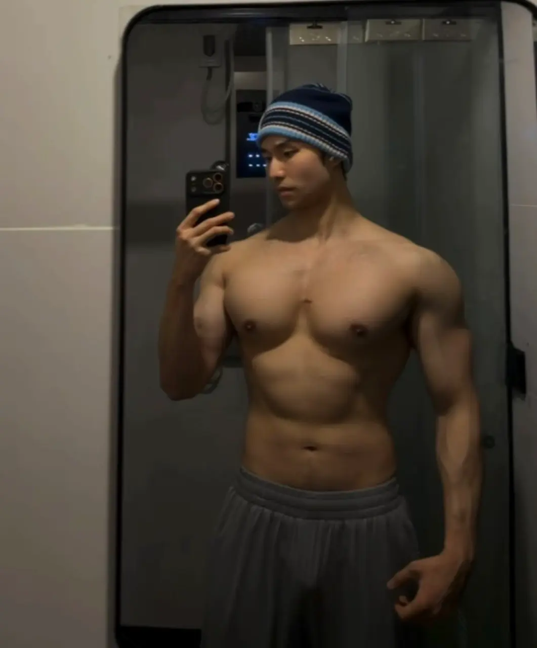 ถอดโชว์เรือนร่าง 2970