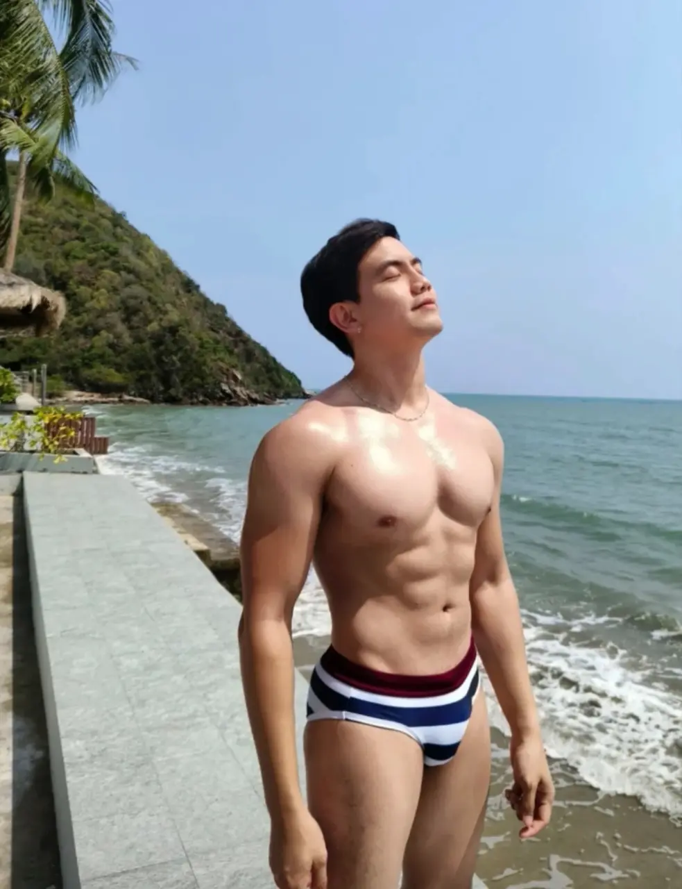 ถอดโชว์เรือนร่าง 2970