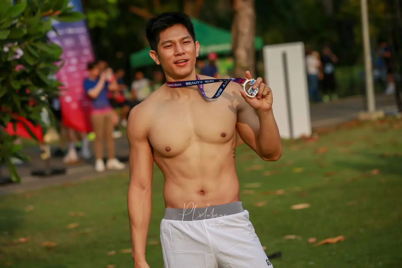 ถอดโชว์เรือนร่าง 2971