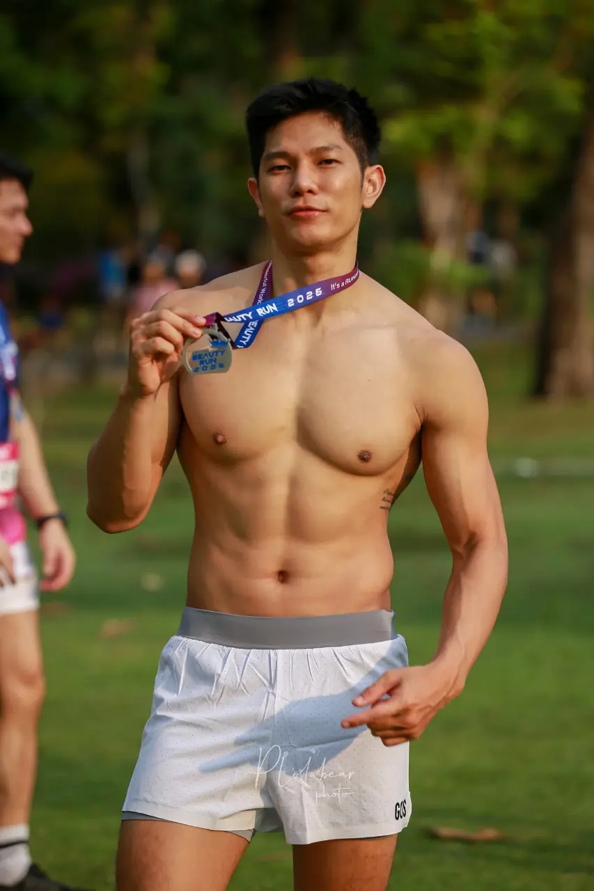 ถอดโชว์เรือนร่าง 2971