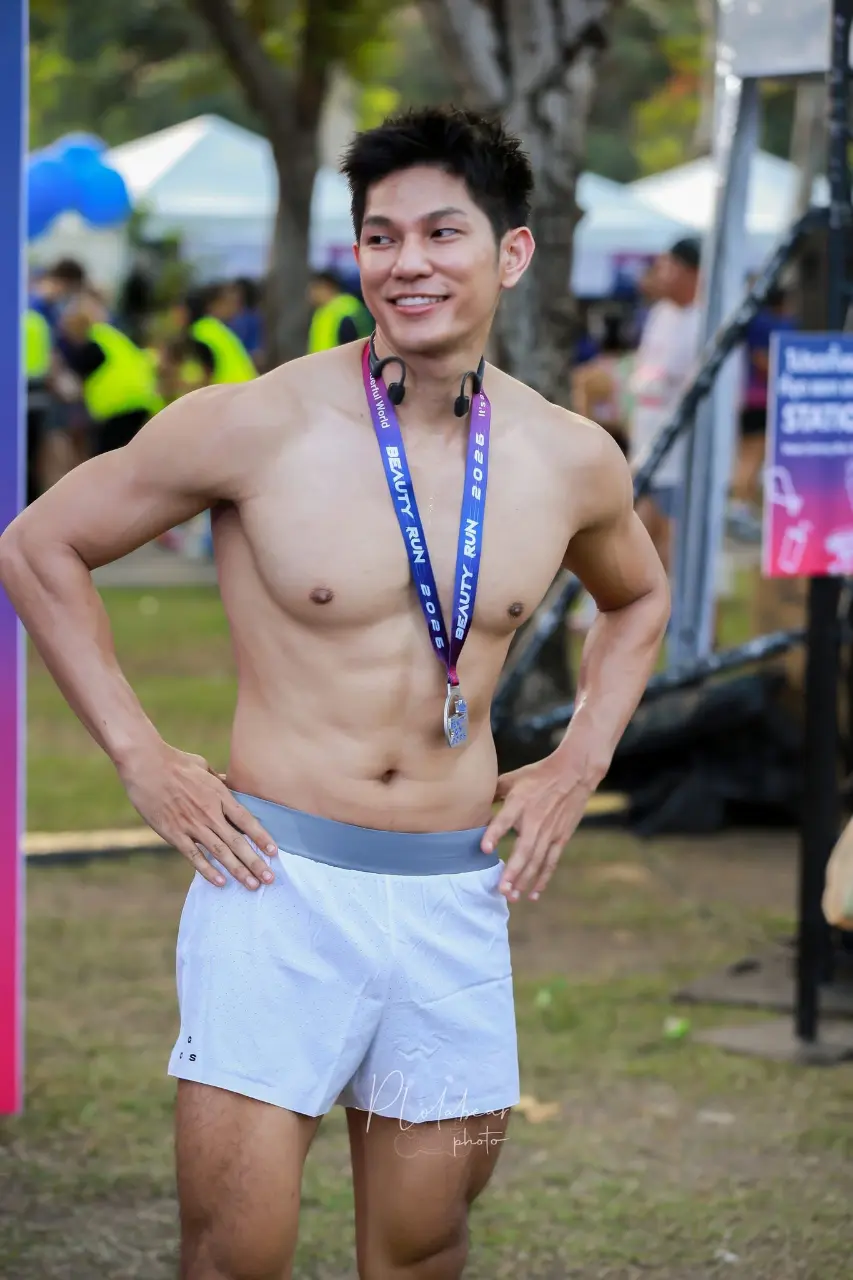 ถอดโชว์เรือนร่าง 2971