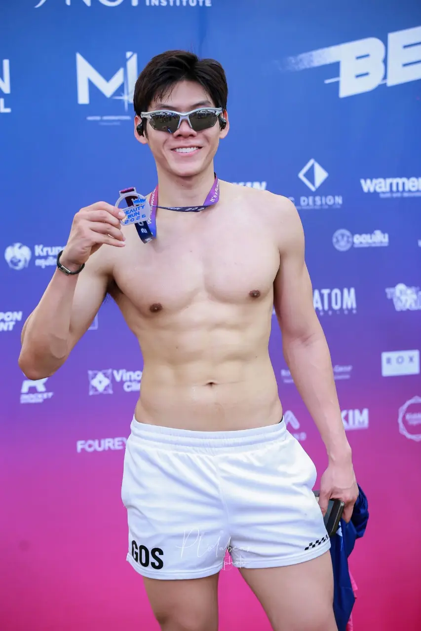 ถอดโชว์เรือนร่าง 2971