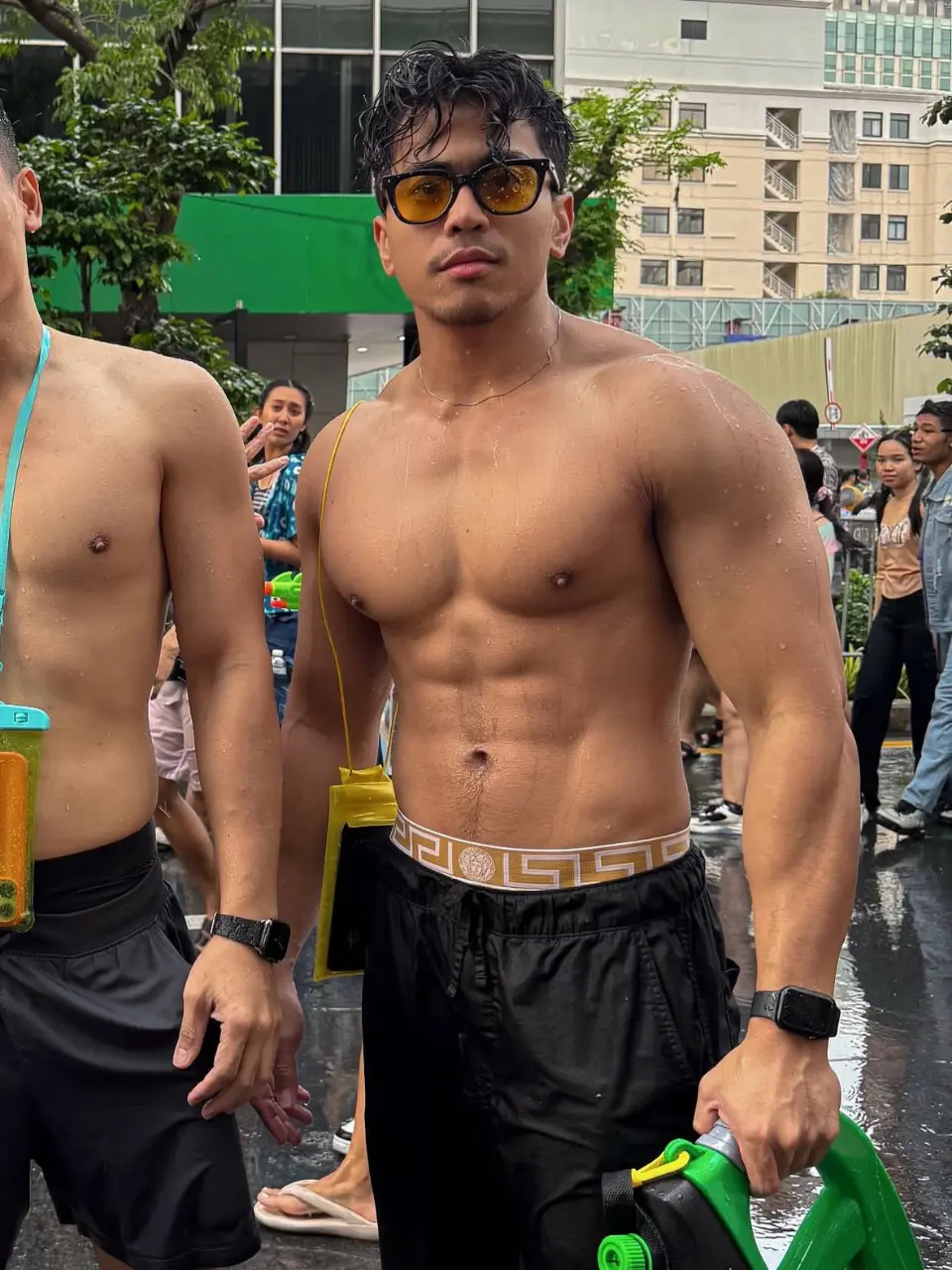 สงกรานต์คนเสียว