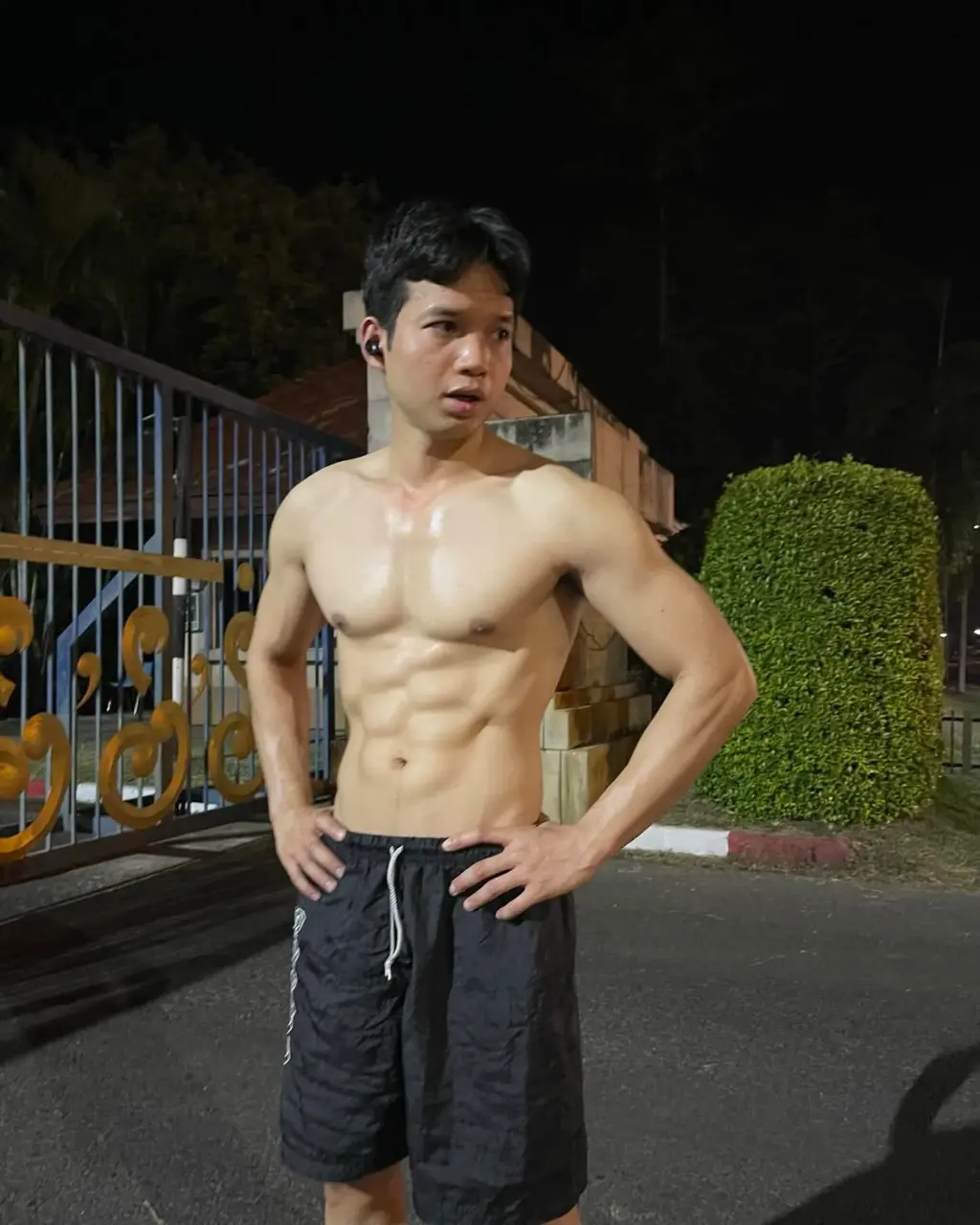 ถอดโชว์วันสงกรานต์