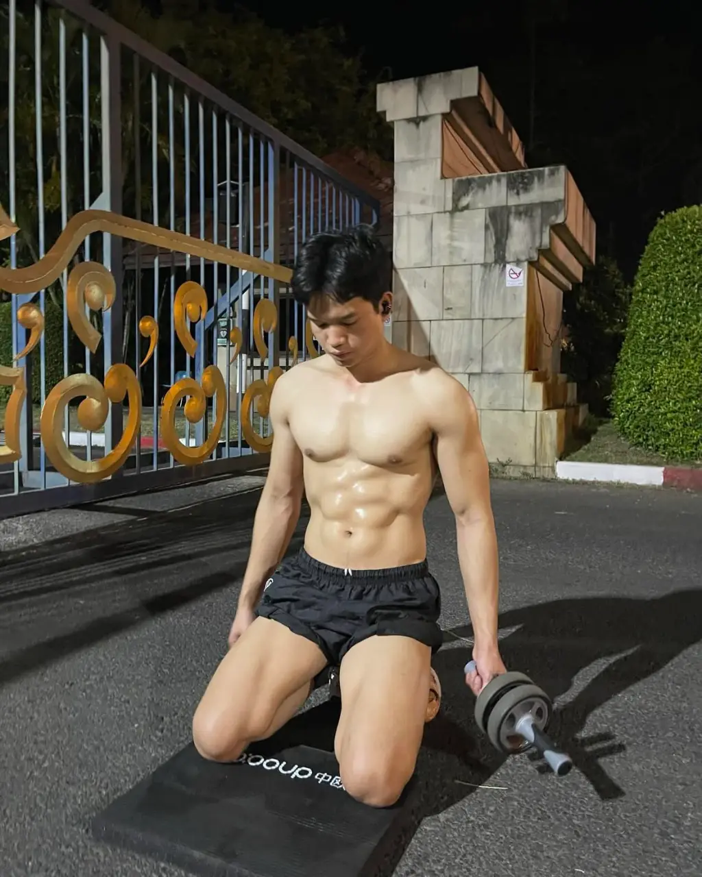 ถอดโชว์วันสงกรานต์