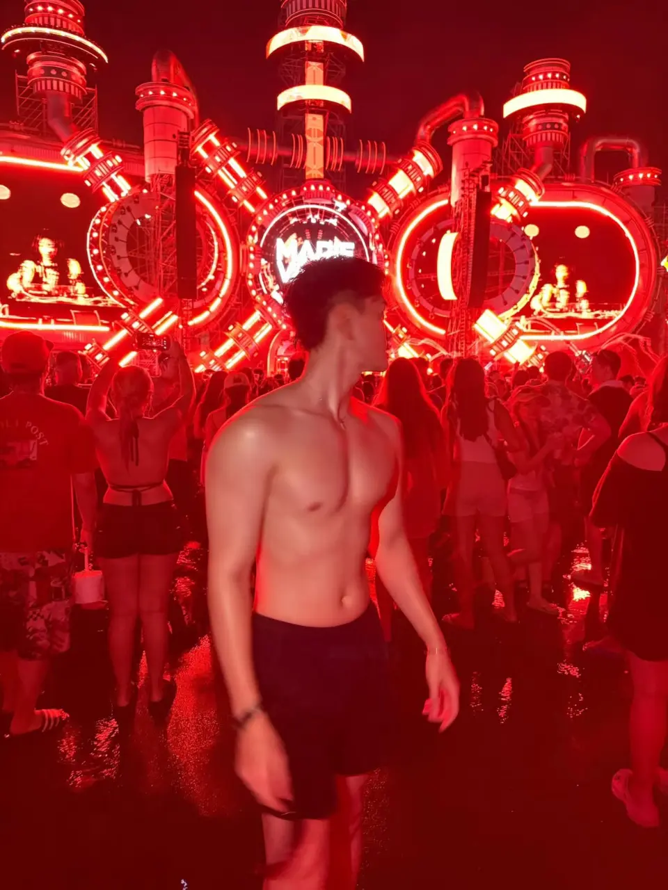 สงกรานต์คนหล่อ