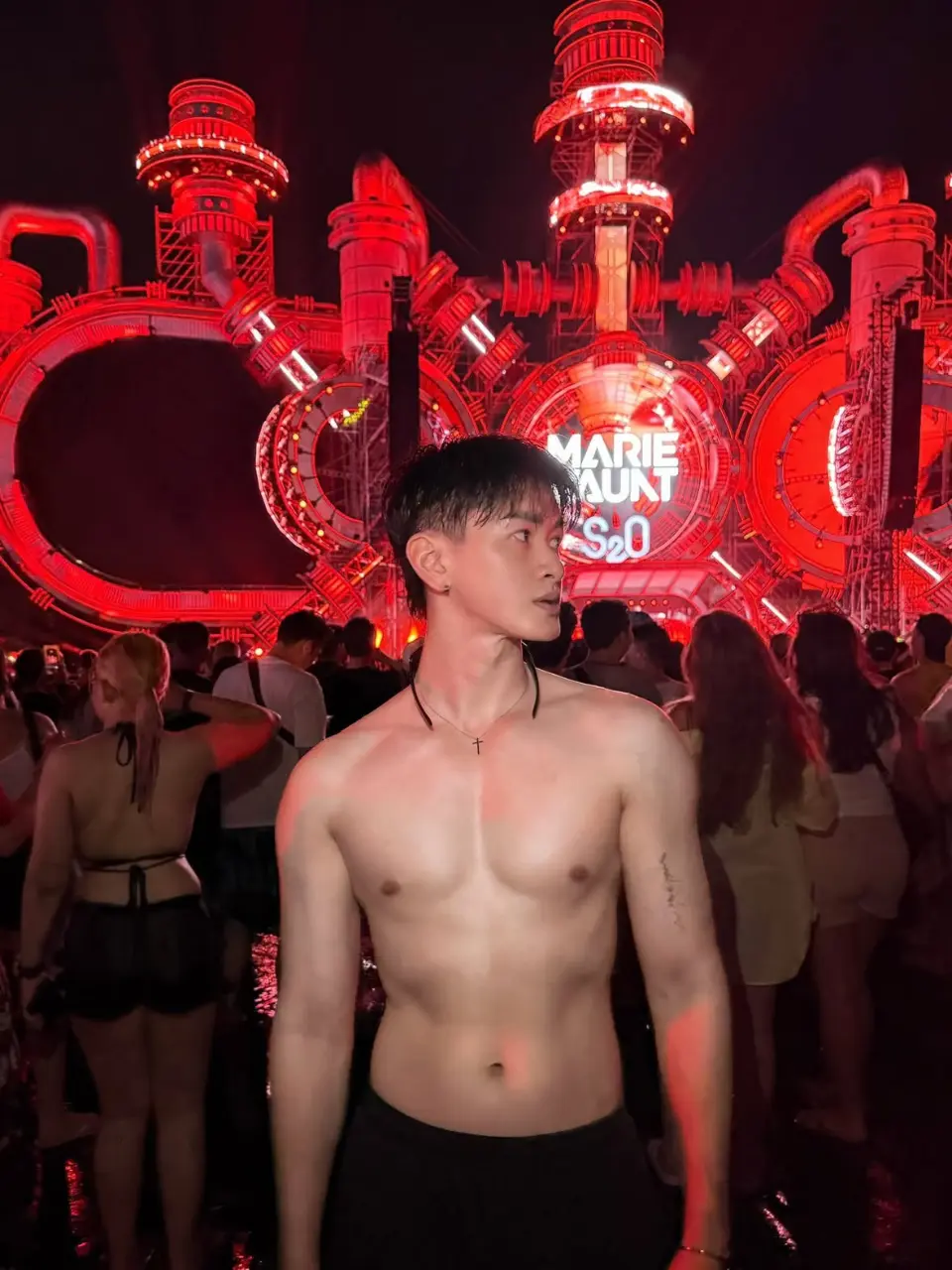 สงกรานต์คนหล่อ