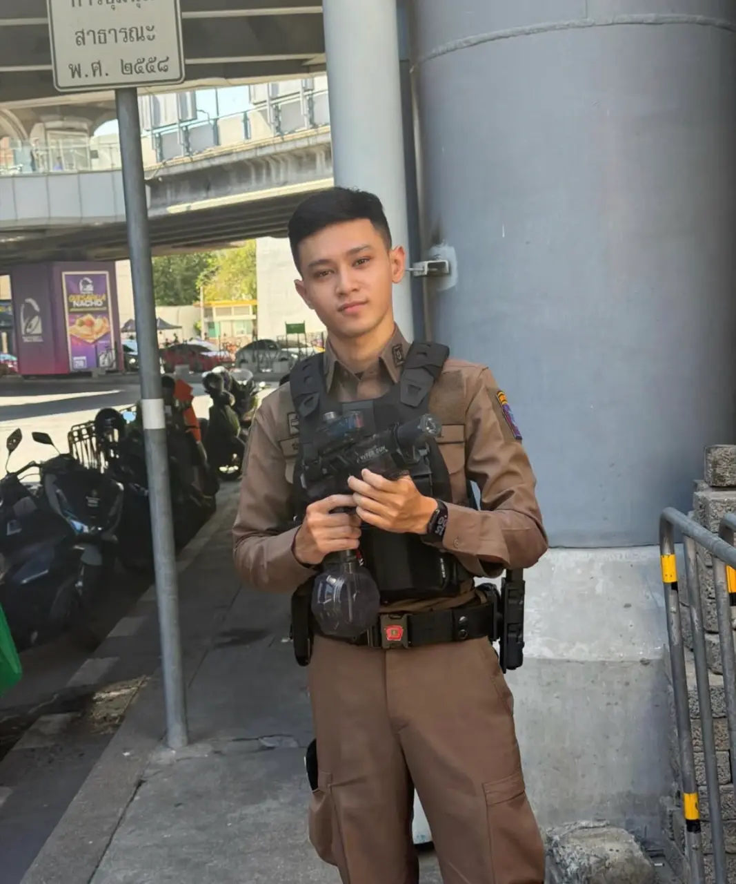 สงกรานต์ขาวมาก