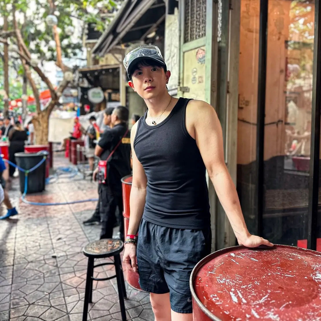 สงกรานต์ขาวมาก