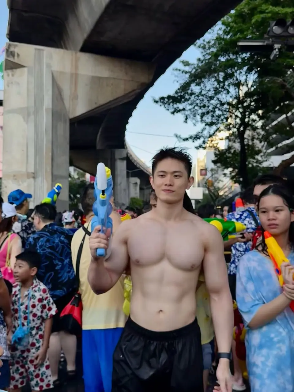 สงกรานต์น้ำเดิน