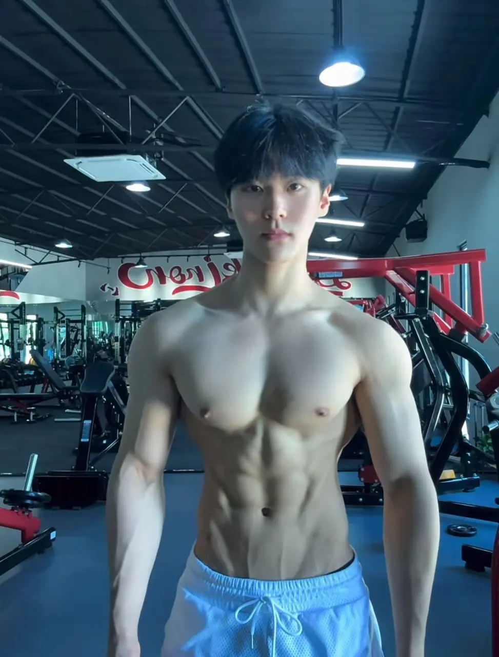 น้ำหนุ่มๆ